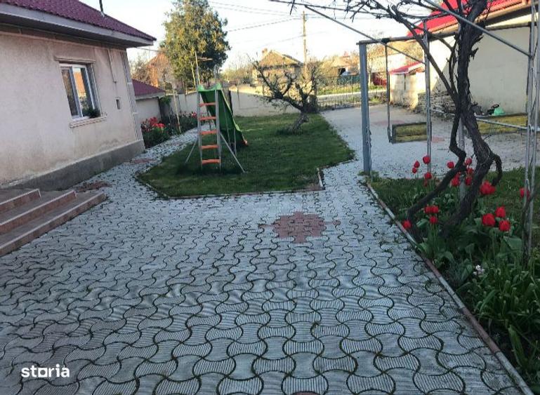 Casă cu 5 camere cu Canalizare în Cogealac