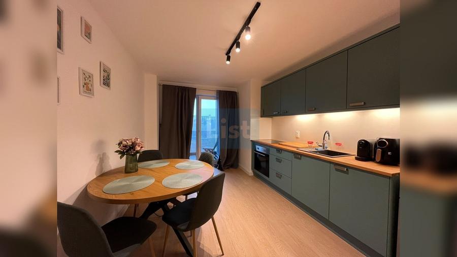 Apartament cu 3 camere semidecomandat, mobilat în Gheorgheni