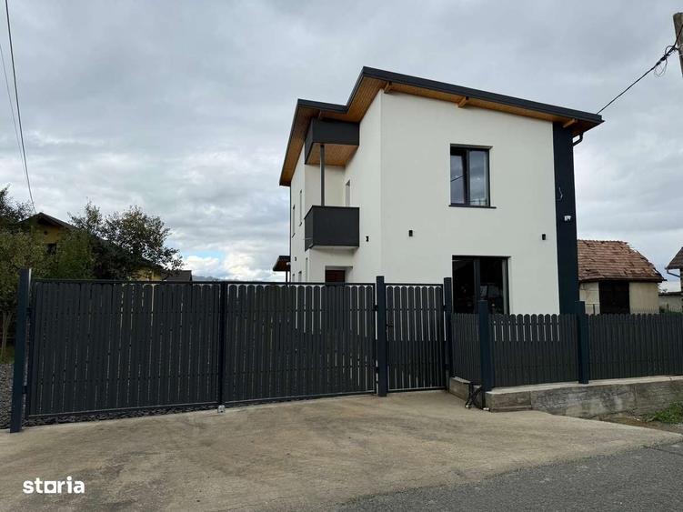 Casă cu 3 camere în Satu Nou de Jos