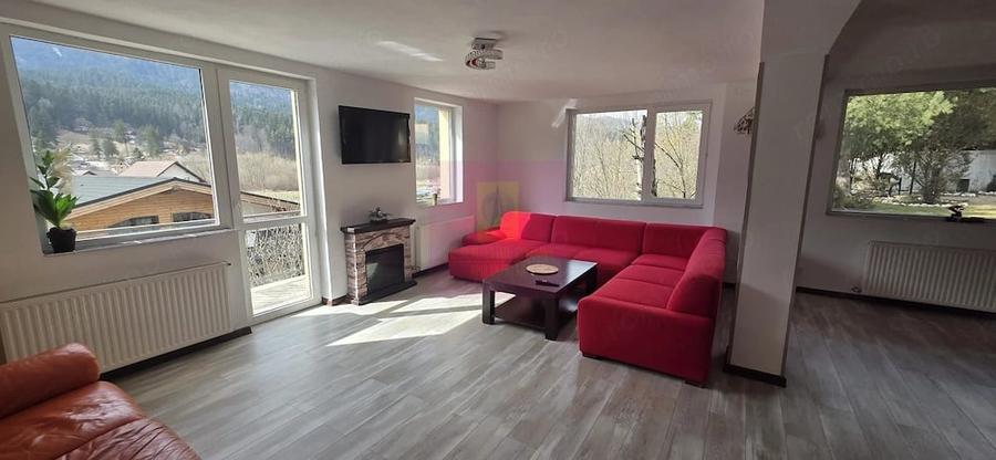 Casă cu 8 camere cu Teren 400 Mp în Zamora