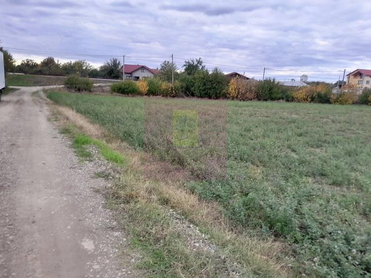 Teren de 2062 mp, în Coșereni