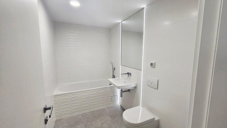 Apartament cu 2 camere semidecomandat în Aviației
