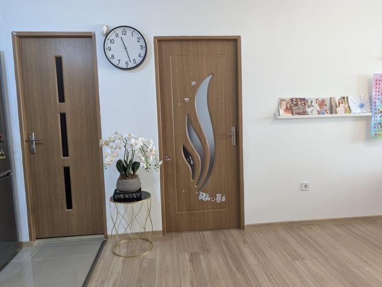 Apartament 3 camere, etaj 1, 58 mp + balcon 9 mp | Str. Eroilor - 9
