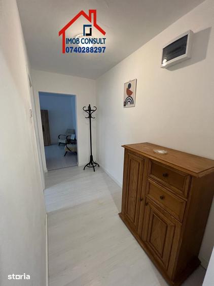 Apartament cu 2 camere decomandat în Banca Națională