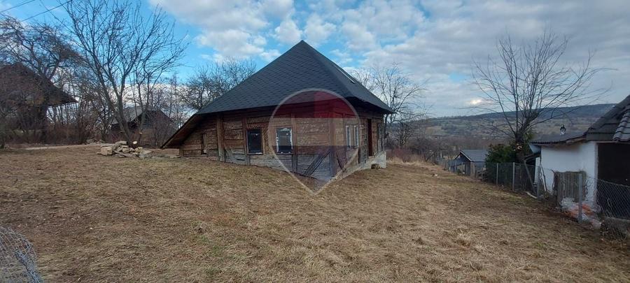 Teren Construcții intravilan de 429 mp, în Cacica