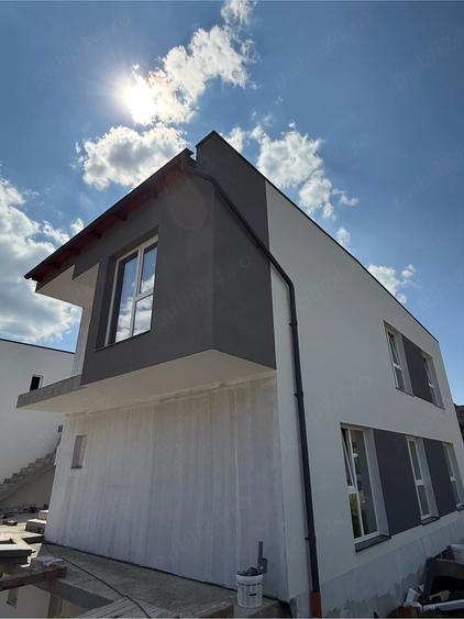Apartament cu 4 camere decomandat în Ultracentral