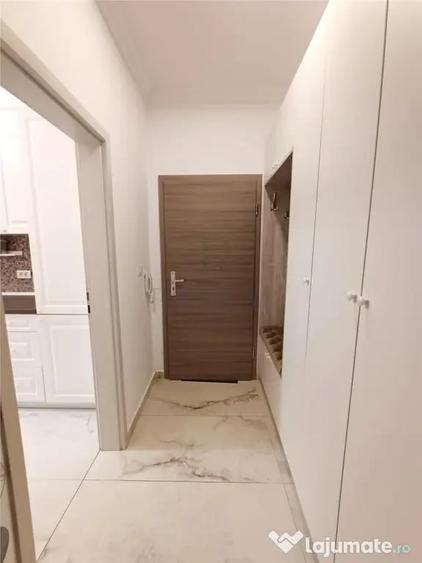 Apartament cu 3 camere decomandat în Chișoda