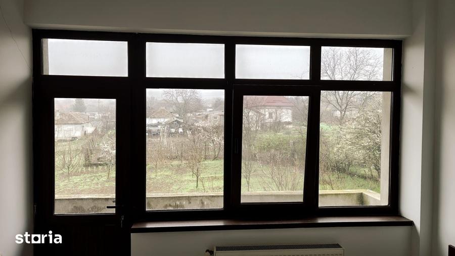 Casă cu Teren 1856 Mp în Central