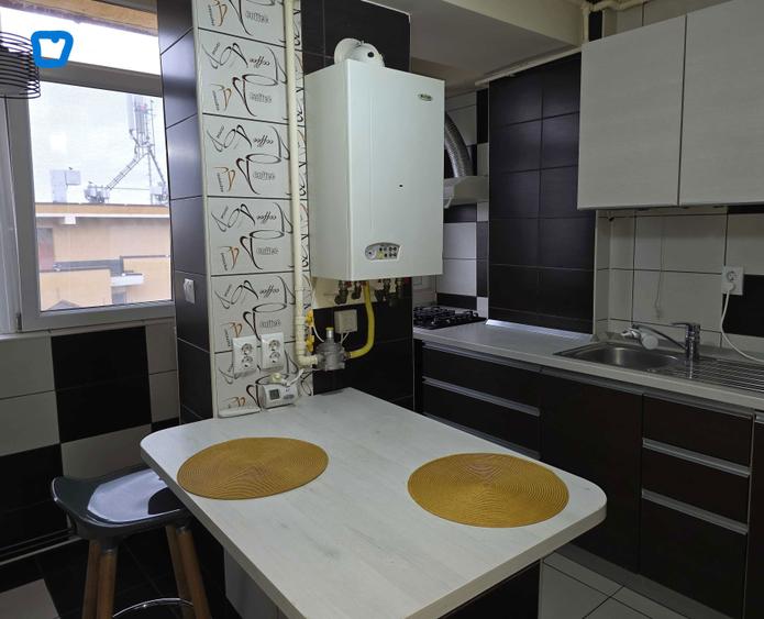 Apartament cu 2 camere decomandat în Teilor