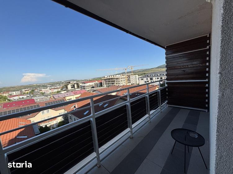 Apartament cu 6 camere decomandat în Bună Ziua