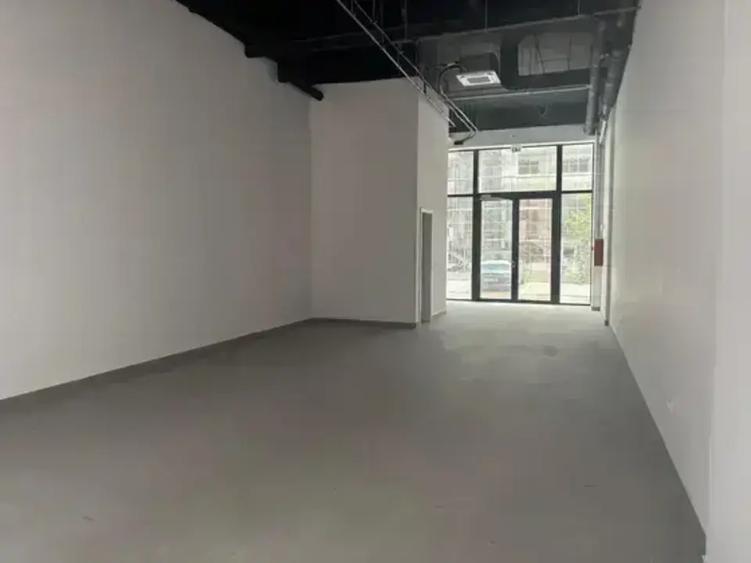 Spațiu comercial, de 80 mp, în Central