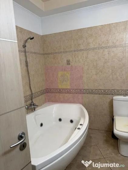 Apartament cu 3 camere decomandat în Parcul Circului
