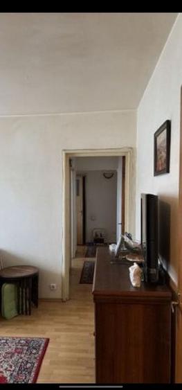 Apartament cu 4 camere decomandat în Exterior Vest