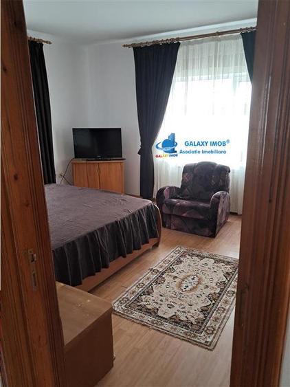 Casă cu 6 camere cu Garaj în Trivale