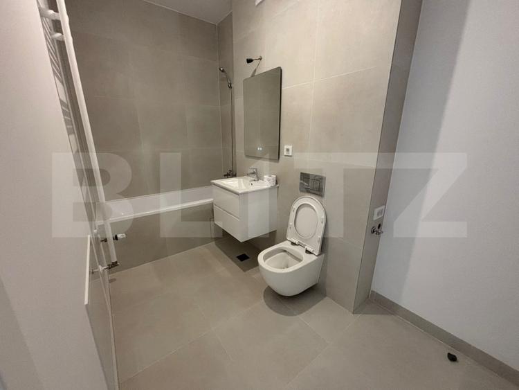 Apartament cu 2 camere decomandat în Baza 3