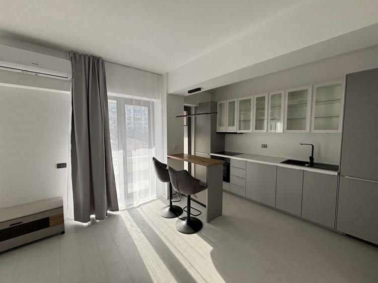 Apartament cu 2 camere semidecomandat, mobilat în Unirii