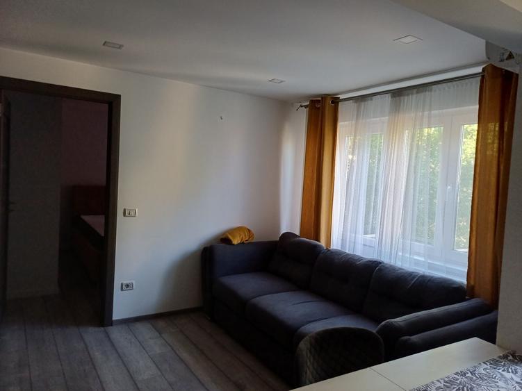 Apartament cu 2 camere semidecomandat în Central