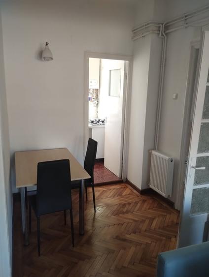 Garsonieră decomandată în Unirii
