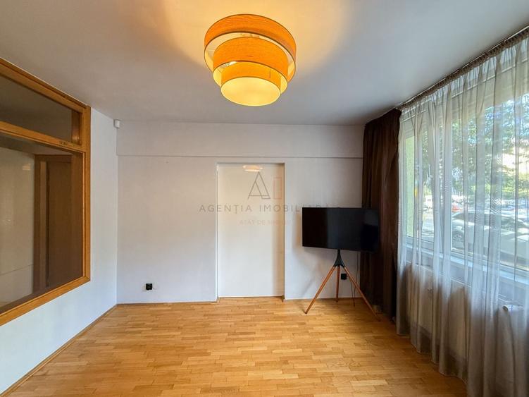 Apartament cu 2 camere decomandat în Arcul de Triumf