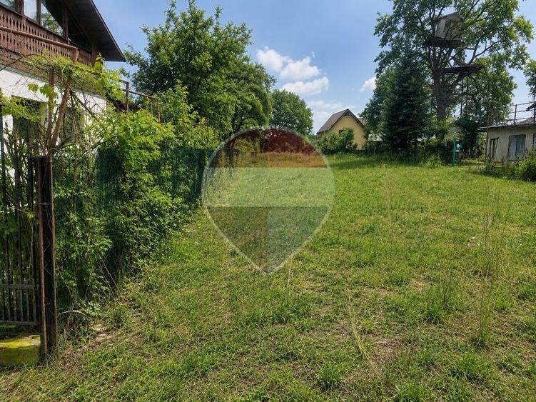 Teren Construcții intravilan de 2432 mp, în Cornu de Jos (Cornu)