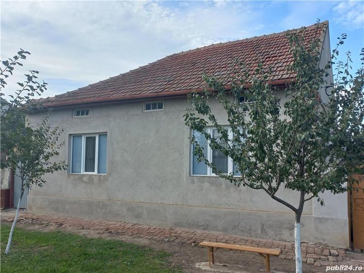 Casă cu 3 camere în Gaiu Mic