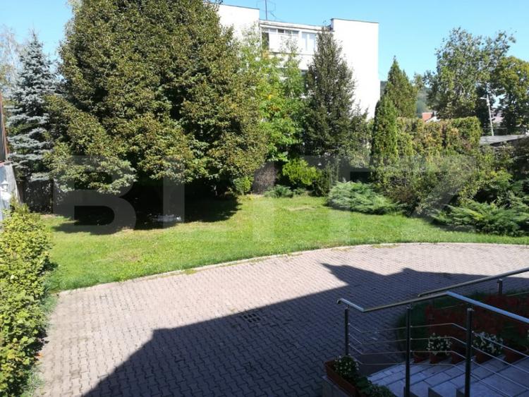 Casă cu 5 camere cu Teren 767 Mp în Central