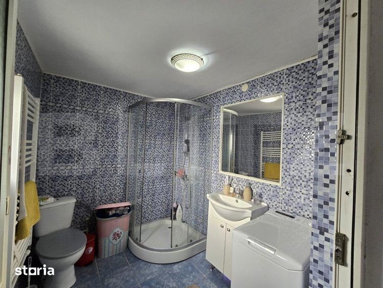 Casă cu 9 camere cu Teren 392 Mp în Turda