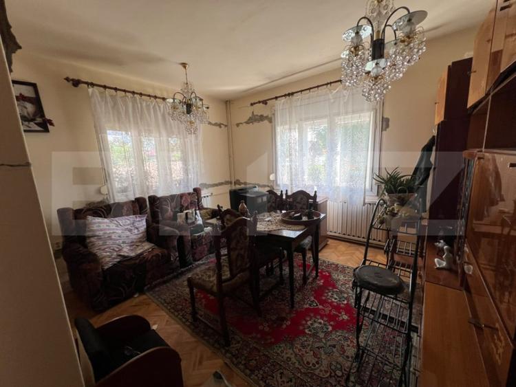 Casă cu 5 camere cu Teren 1032 Mp în Central