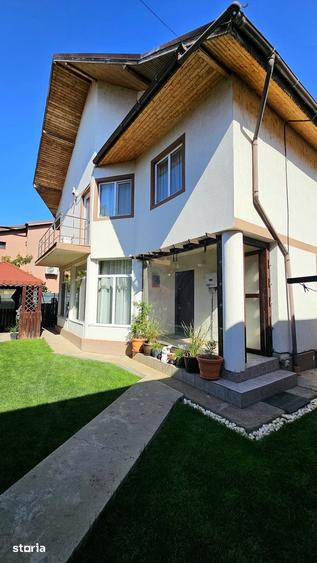 Casă cu 5 camere cu Teren 270 Mp în Central
