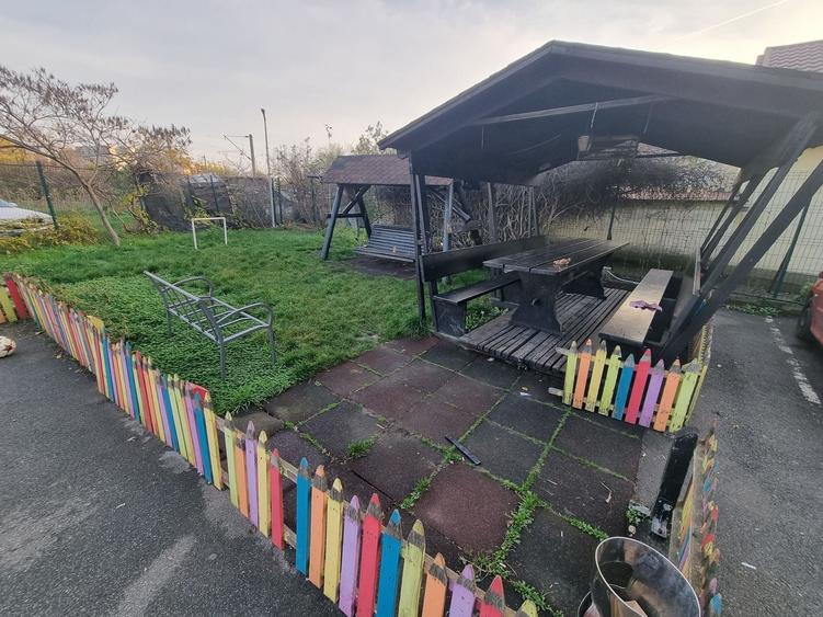 Apartament cu 2 camere decomandat în Km 5