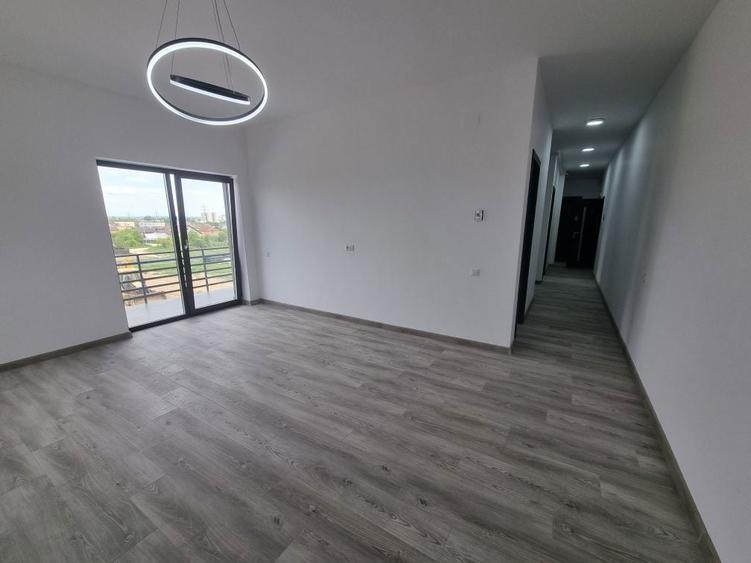 Apartament cu 2 camere decomandat în Trivale