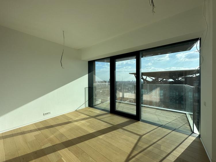 Apartament cu 5 camere decomandat în Floreasca