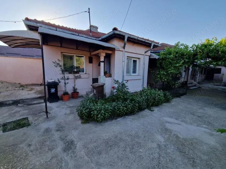 Casă cu 3 camere cu Teren 344 Mp în Central