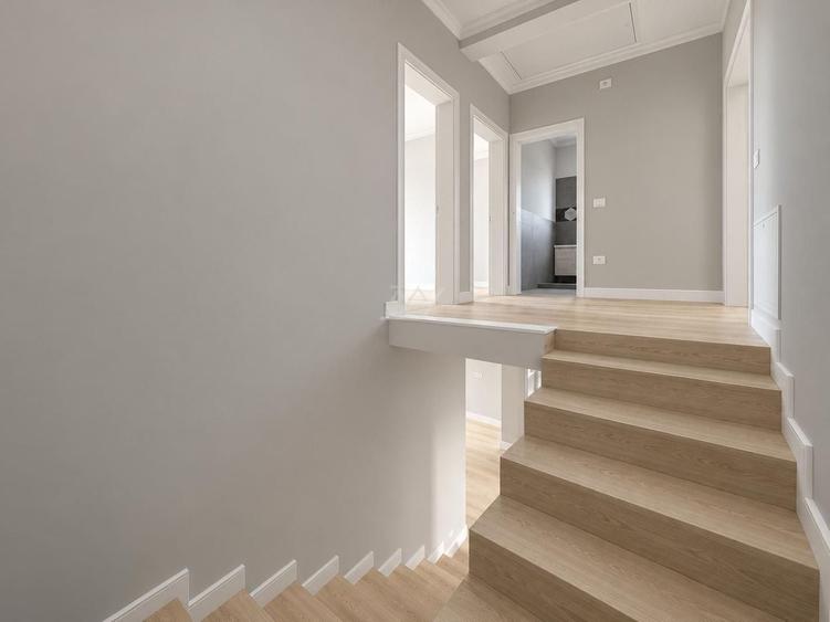 Duplex cu 5 camere cu Canalizare în Moșnița Nouă