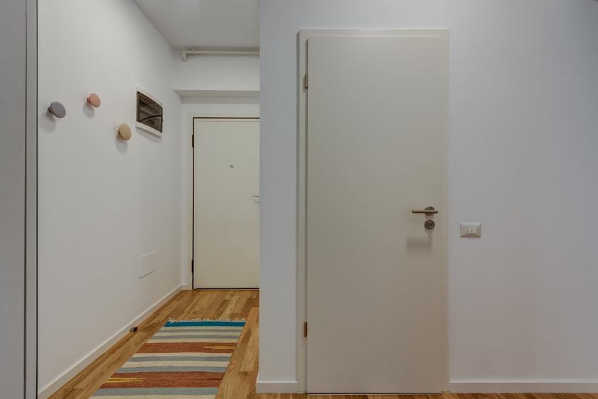 Apartament cu 3 camere semidecomandat în Cișmigiu