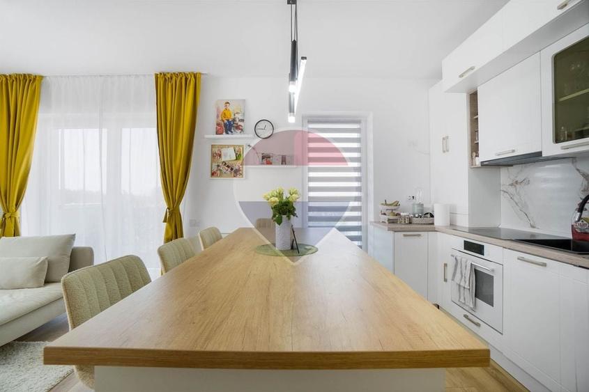 Apartament cu 3 camere decomandat, mobilat în Sânpetru