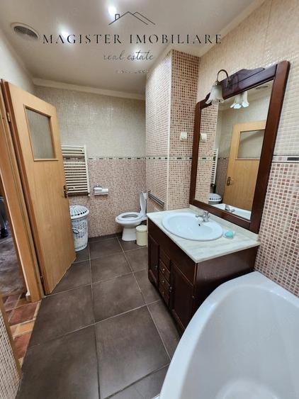 Apartament cu 3 camere semidecomandat în Luncă