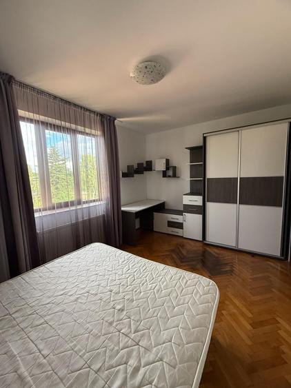 Apartament cu 3 camere decomandat în Grigorescu
