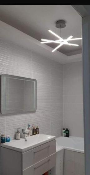 Apartament cu 2 camere semidecomandat, mobilat în Primo