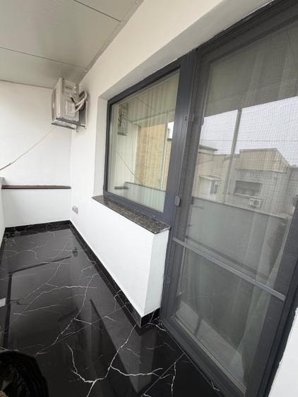 Apartament cu 3 camere semidecomandat, mobilat în Universitate