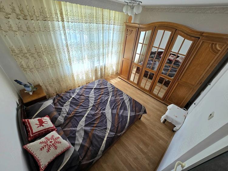 Apartament cu 3 camere semidecomandat în Central