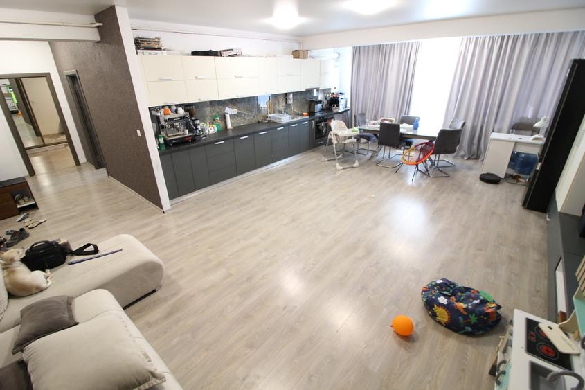 3 Camere Arcada etaj1  96 mp - 2