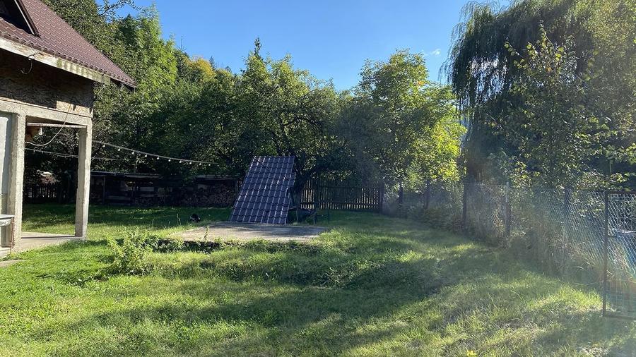 Casă individuală cu 2 camere cu Teren 900 Mp în Tarcău