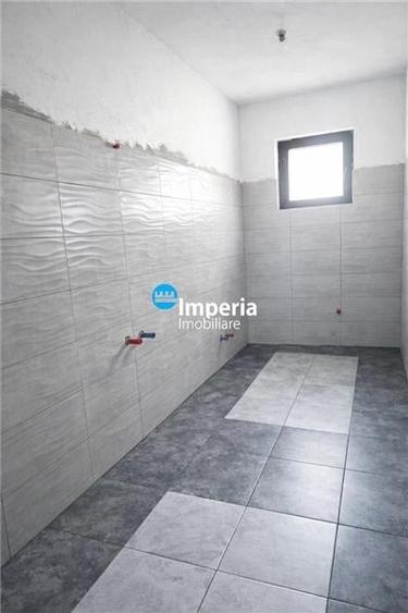 Casă individuală cu 6 camere cu Teren 1000 Mp în Aeroport