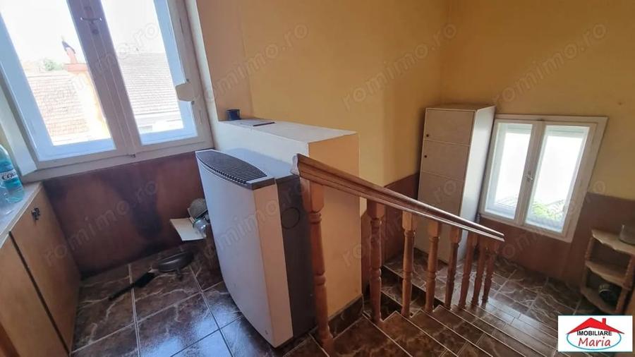 Casă cu 3 camere în Semicentral