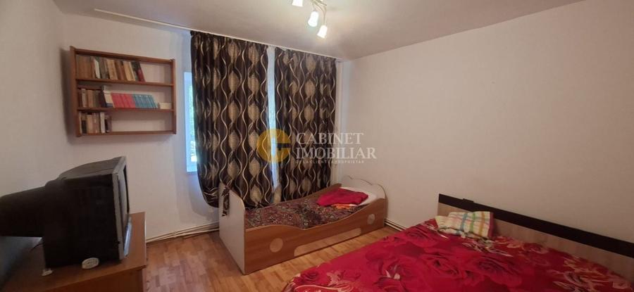 Apartament cu 2 camere decomandat, mobilat în Tomești