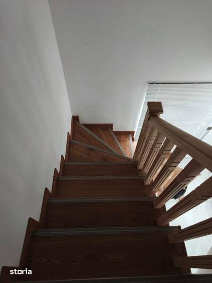 Casă cu 5 camere cu Teren 500 Mp în Central