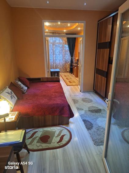 Apartament cu 2 camere semidecomandat în Victoriei