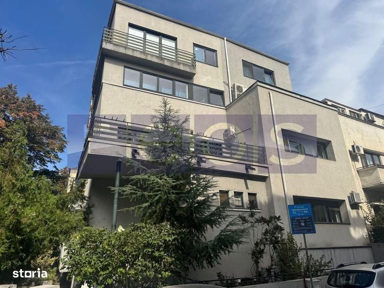 Casă cu 4 camere în Dorobanți