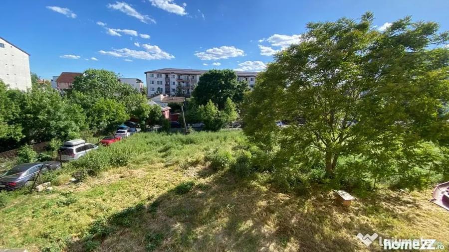 Casă cu 7 camere cu Teren 1408 Mp în Lacul Morii